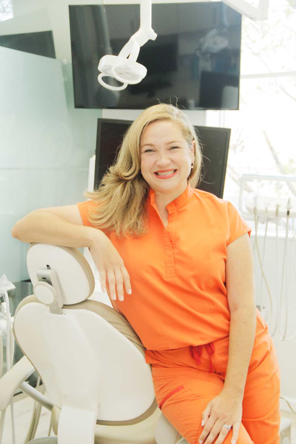 Dr. Lorena Corzo